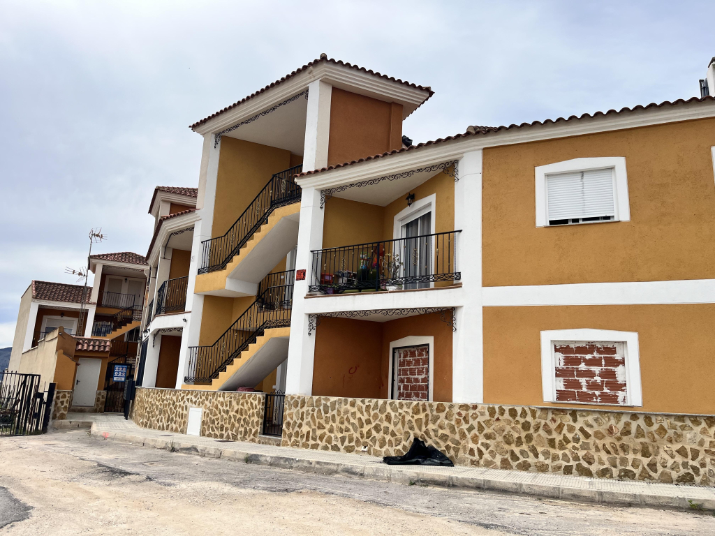 VIVIENDA EN LA MURADA