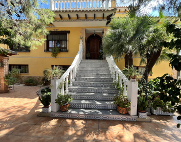 CHALET CO PARCELA RUSTICO